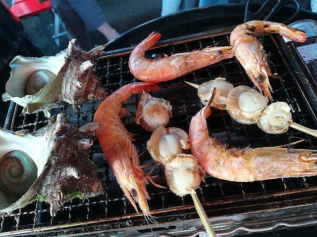 恐るべし沼津港 大賑わいの沼津港で海鮮浜焼きを食す 福ふくろう